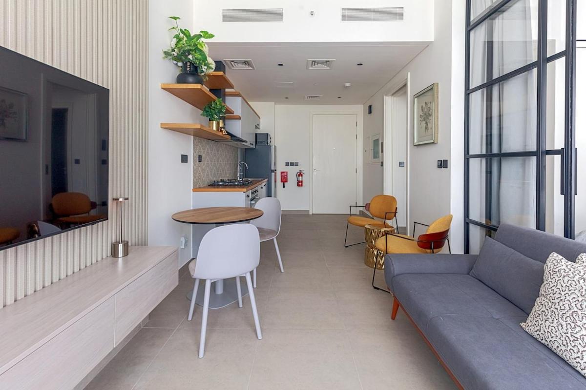 Cozy 1 Bdr With Pool And Access Apartment *