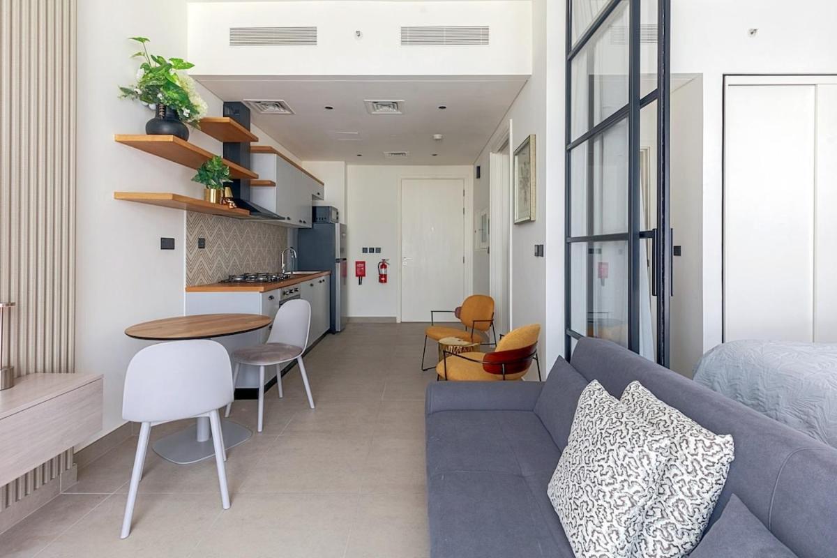 Cozy 1 Bdr With Pool And Access *