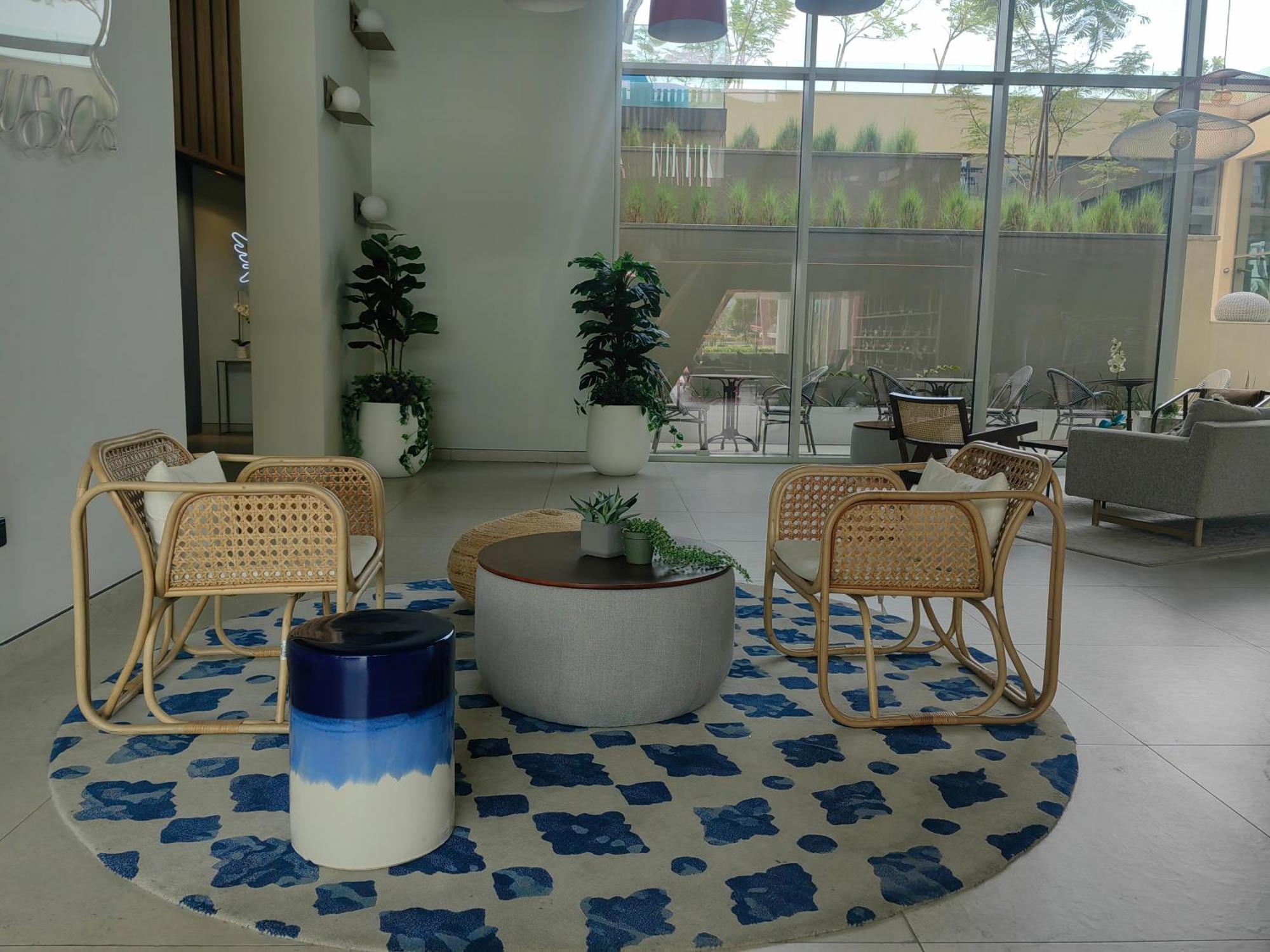 Apartment Cozy 1 Bdr With Pool And Access *